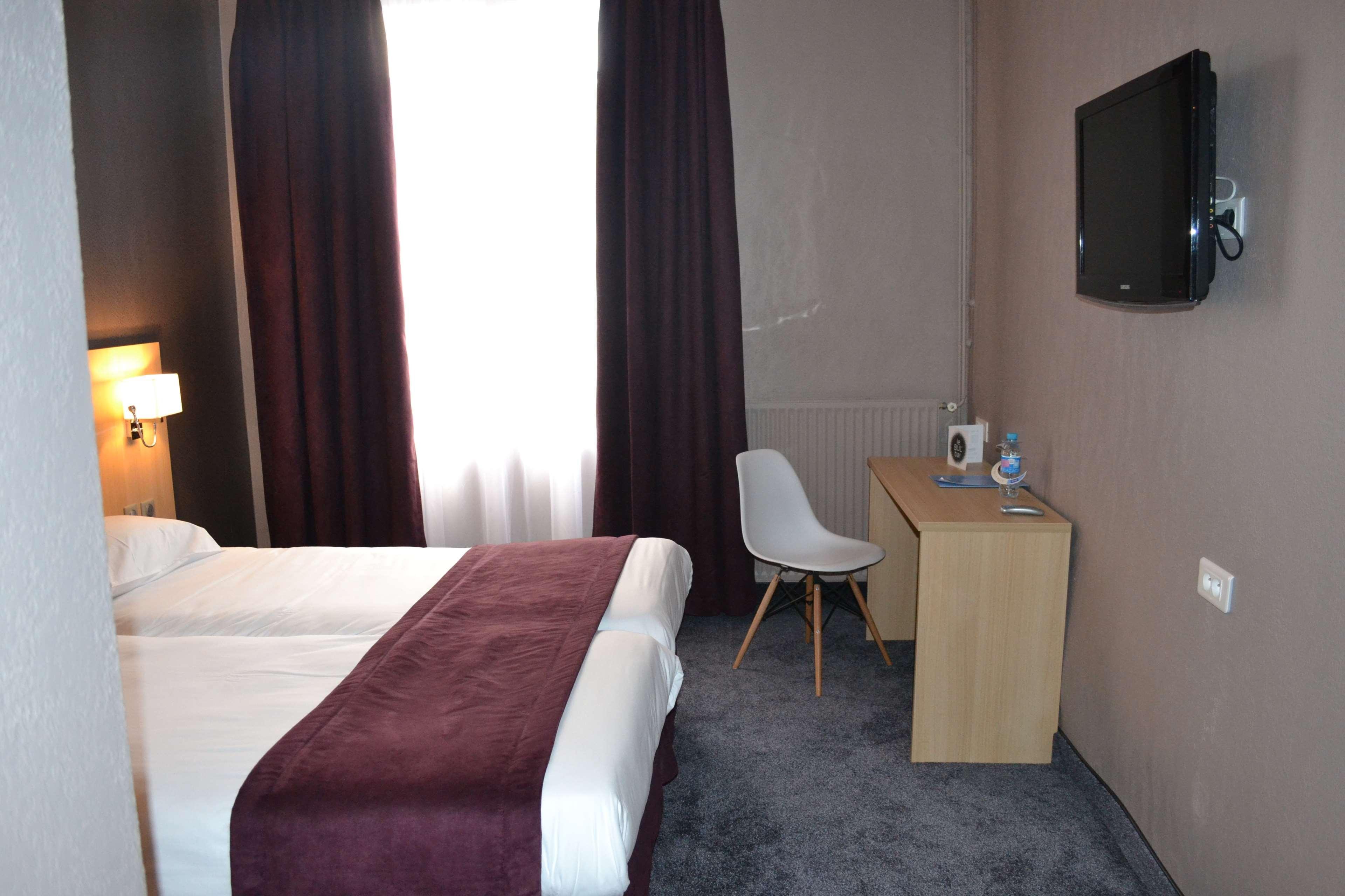 Hotel Europe And Spa Reims Bagian luar foto