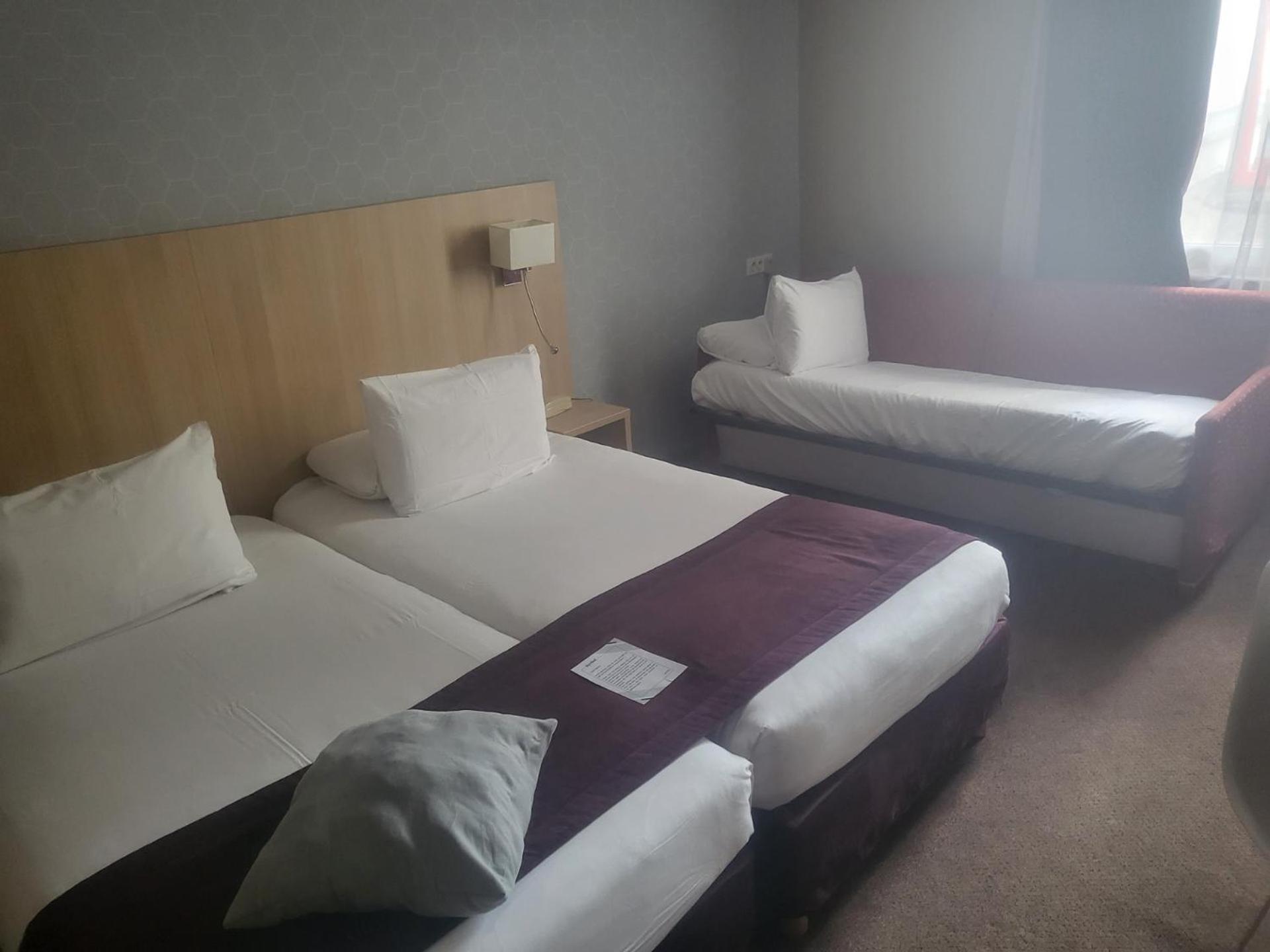 Hotel Europe And Spa Reims Bagian luar foto