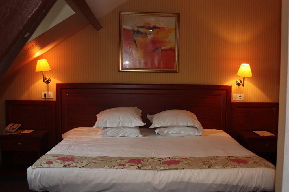 Hotel Europe And Spa Reims Ruang foto